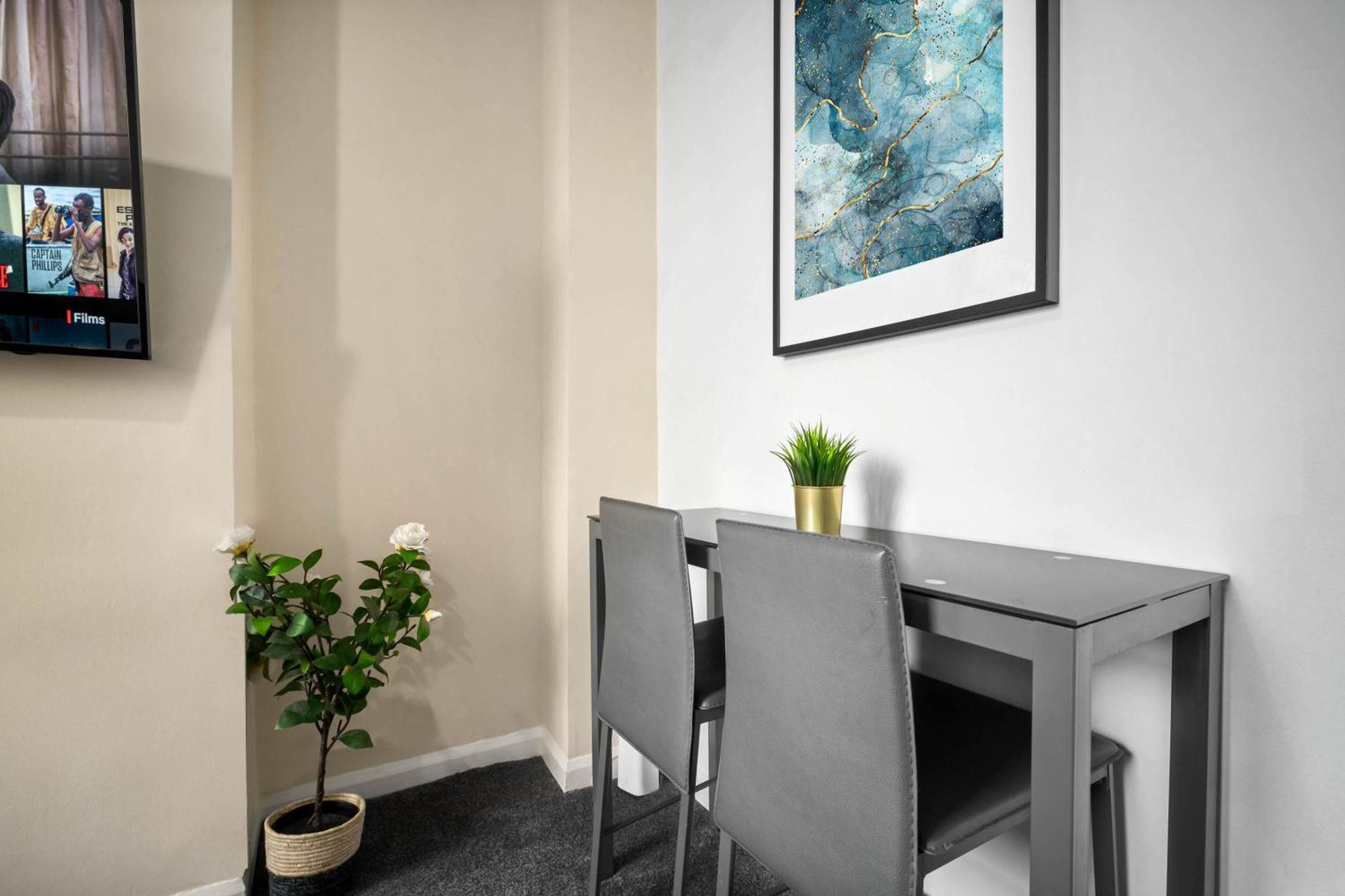 Two Bedroom Apartment - Single Beds - Accommodates 3 - Street Parking - Top Rated -Wbb West Bromwich Exterior photo